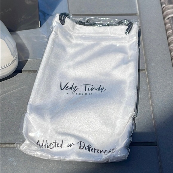 Tortoise Cat-Eye Sunglasses with UV Protection NWB - Picture 4 of 5